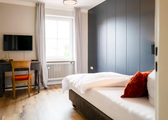Schmiedhubers Hotel 2*