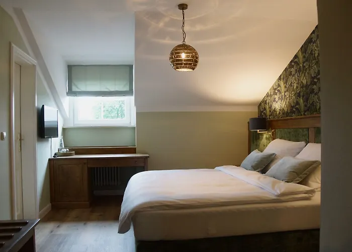 Schmiedhubers Hotel 2*